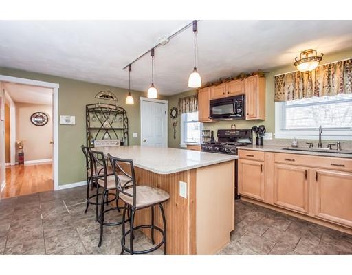 336 Forest Hills Rd, Springfield, MA 01128 photo 4