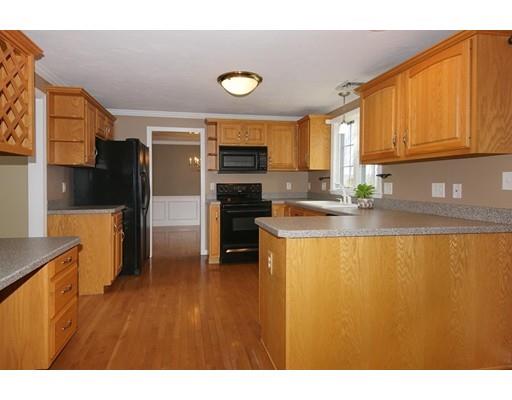11 Centennial Dr, Blackstone, MA 01504 photo 5