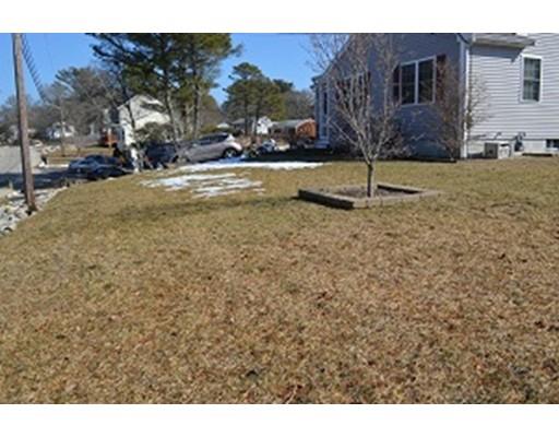 27 Leisure Ln, East Wareham, MA 02538 photo 5