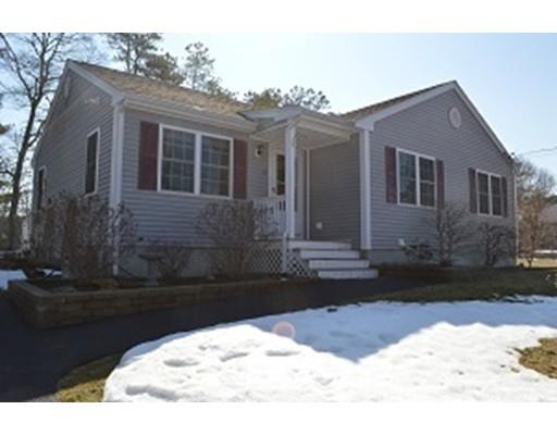 27 Leisure Ln, East Wareham, MA 02538 photo 1