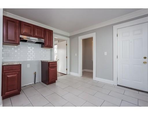 76 Clayton St, Springfield, MA 01107 photo 14