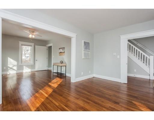 76 Clayton St, Springfield, MA 01107 photo 10