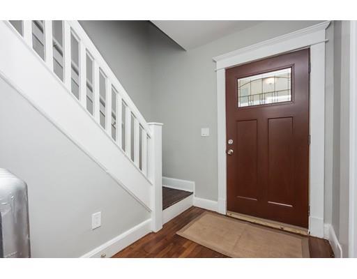 76 Clayton St, Springfield, MA 01107 photo 4