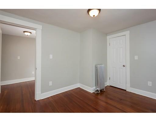 76 Clayton St, Springfield, MA 01107 photo 21