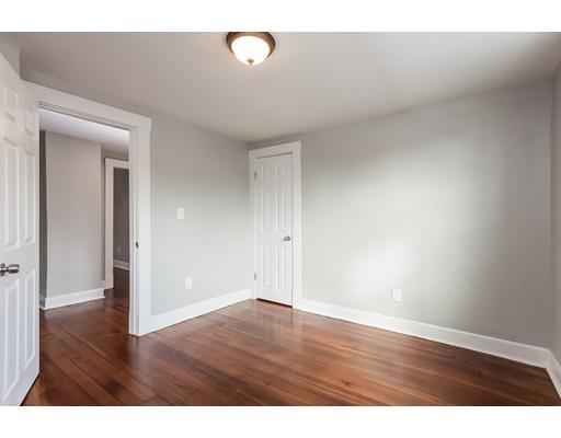 76 Clayton St, Springfield, MA 01107 photo 23