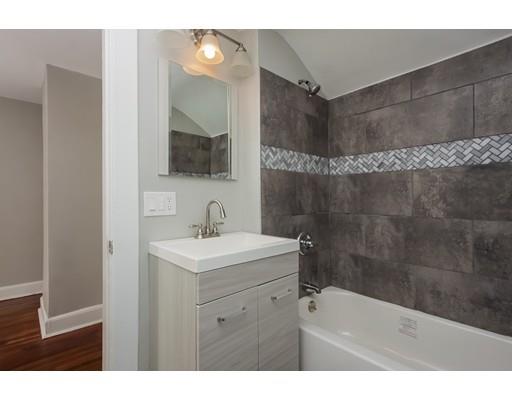 76 Clayton St, Springfield, MA 01107 photo 26