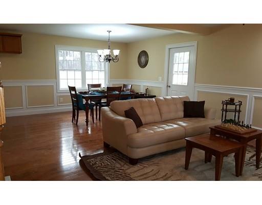 7 Rollins St, Springfield, MA 01109 photo 5