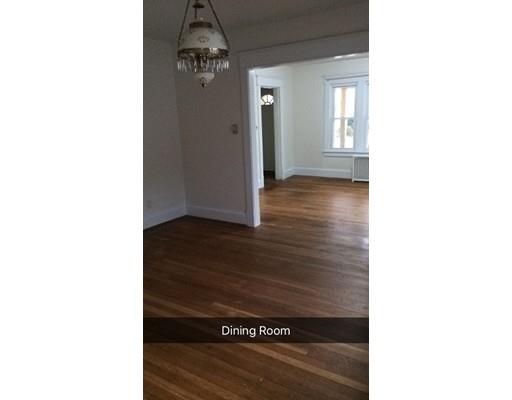 44 Sterling St, Springfield, MA 01107 photo 5