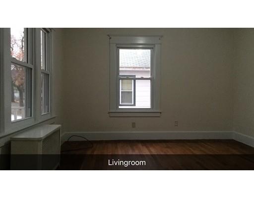 44 Sterling St, Springfield, MA 01107 photo 4