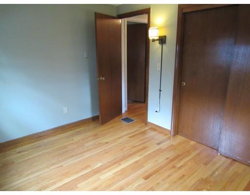 76 West St, Easthampton, MA 01027 photo 12