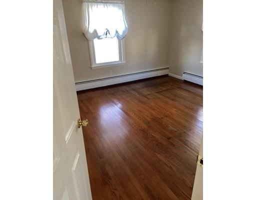 36 Ray St, Webster, MA 01570 photo 6