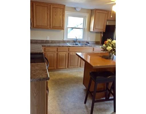 36 Ray St, Webster, MA 01570 photo 5