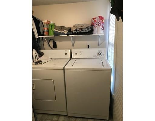 35 Ashley St, Springfield, MA 01105 photo 9