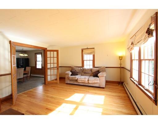 25 E Maple St, Easthampton, MA 01027 photo 6