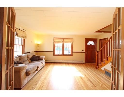 25 E Maple St, Easthampton, MA 01027 photo 8