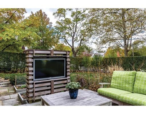 207 Dean Rd, Brookline, MA 02445 photo 15