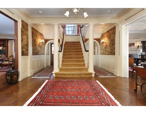 241 Buckminster Rd, Brookline, MA 02445 photo 4