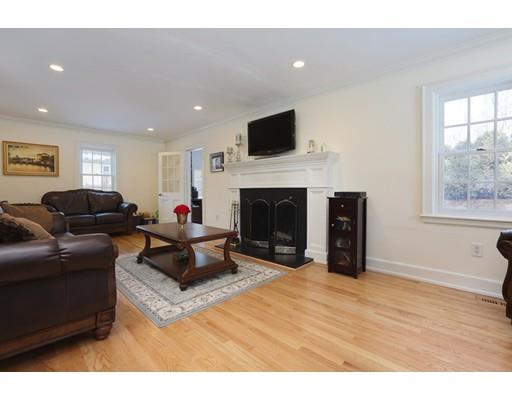 24 Shaw Rd, Wellesley, MA 02481 photo 5