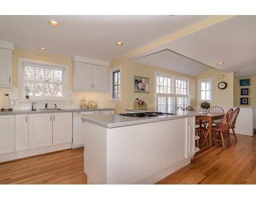 36 Stanford Rd, Wellesley, MA 02481 photo 3