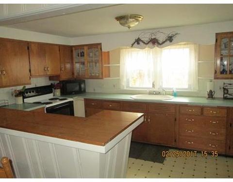 302 S Main St, Raynham, MA 02767 photo 4