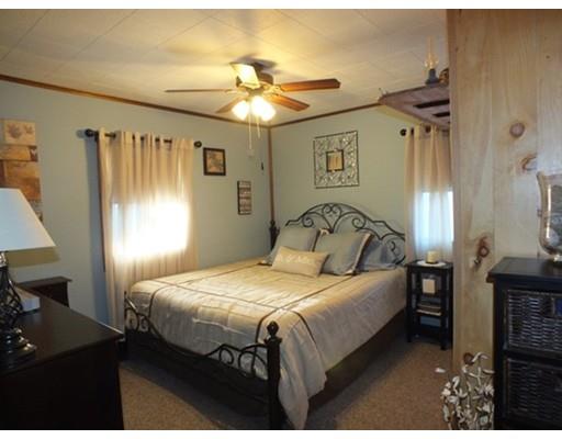 32 White Birch Ave, Chicopee, MA 01020 photo 9