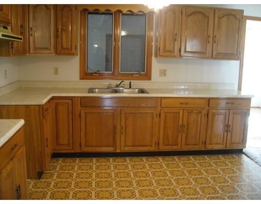 749 Wood St, Fall River, MA 02721 photo 7