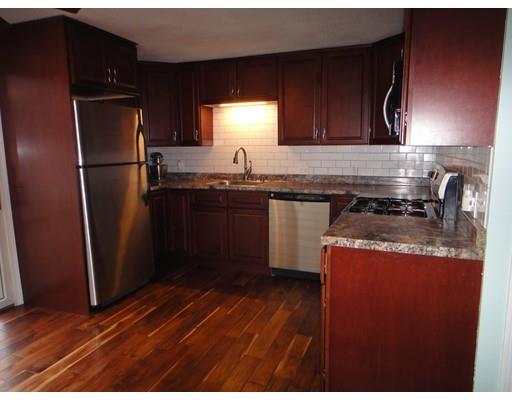 30 Bartels St, Springfield, MA 01128 photo 3