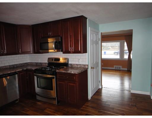 30 Bartels St, Springfield, MA 01128 photo 6