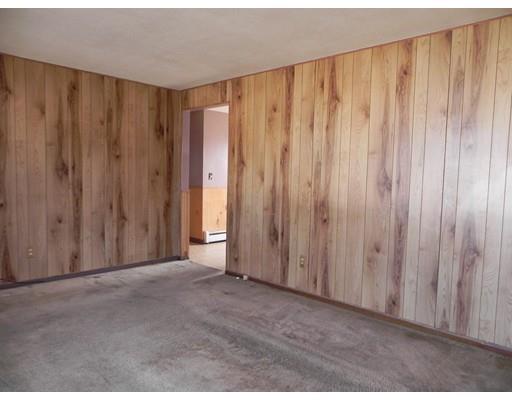 31 Marshall Ave, Chicopee, MA 01013 photo 3