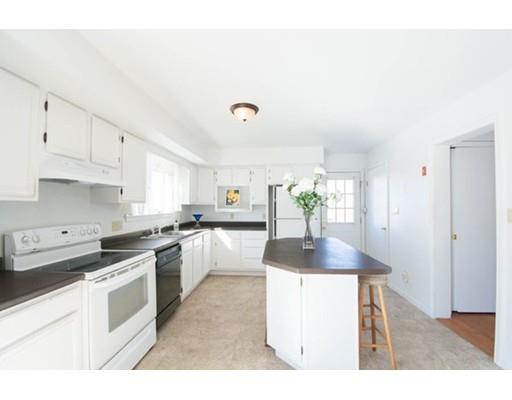 17 Pondview Dr, Fall River, MA 02721 photo 5