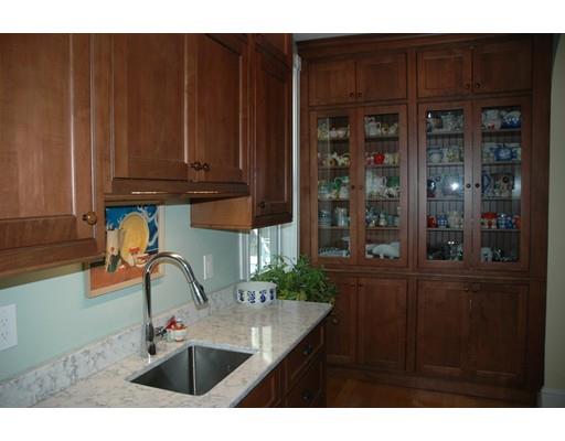 85 Mansur St, Lowell, MA 01852 photo 5