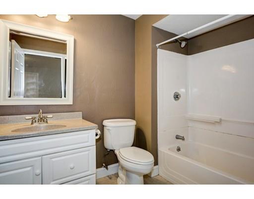 40 Elm St #B, Worcester, MA 01609 photo 24