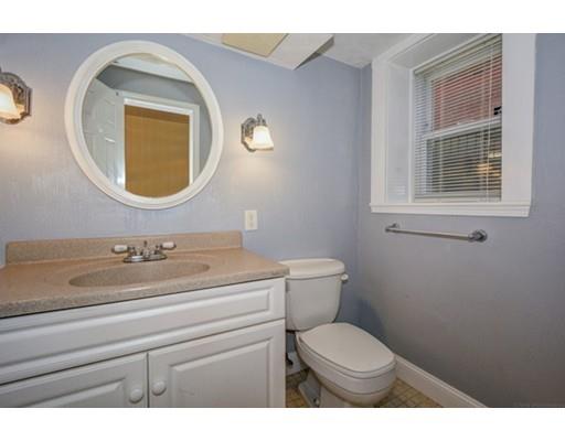 40 Elm St #B, Worcester, MA 01609 photo 27