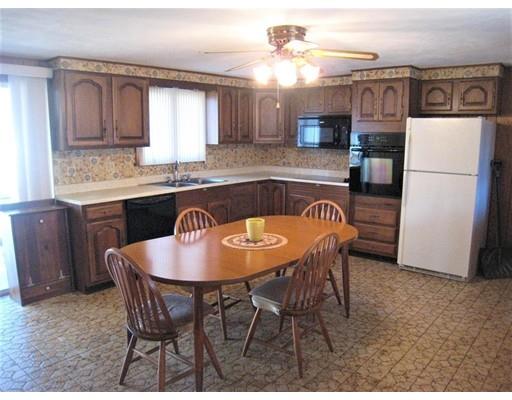 25 Whittemore St, Gloucester, MA 01930 photo 4