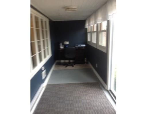 75 Carnavon Cir, Springfield, MA 01109 photo 12