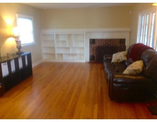 75 Carnavon Cir, Springfield, MA 01109 photo 9