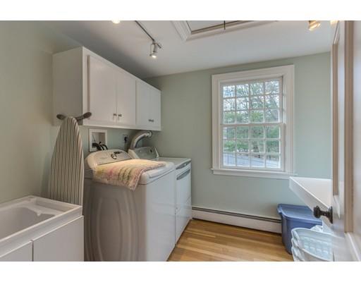 1 Brooks Cir, Beverly, MA 01915 photo 21