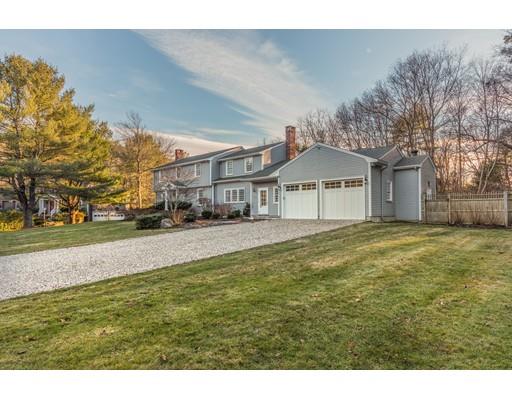 1 Brooks Cir, Beverly, MA 01915 photo 2