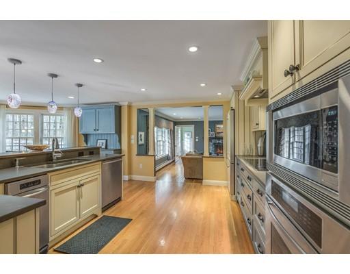1 Brooks Cir, Beverly, MA 01915 photo 10