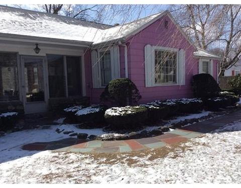 57 Mohawk Dr, Springfield, MA 01129 photo 3
