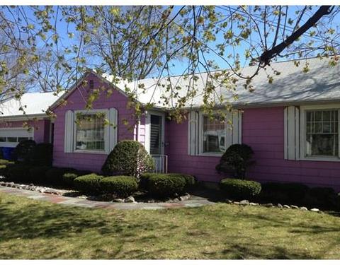 57 Mohawk Dr, Springfield, MA 01129 photo 2