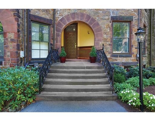 240 Walnut St, Brookline, MA 02445 photo 2