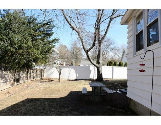 14 Hartwick St, Springfield, MA 01108 photo 24