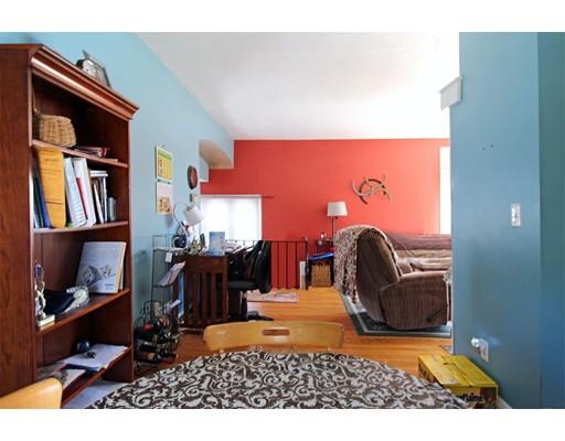 14 Hartwick St, Springfield, MA 01108 photo 7