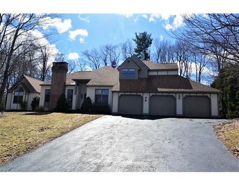 52 Whisper Dr, Worcester, MA 01609 photo 1