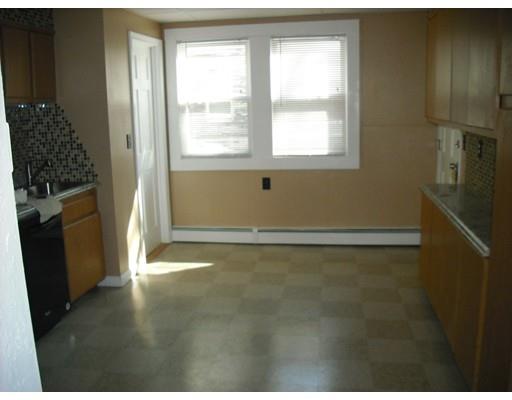 29 Brimblecom St, Lynn, MA 01902 photo 2