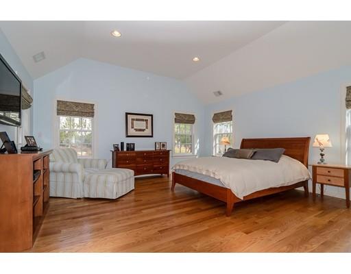 14 Massasoit Rd, Wellesley, MA 02481 photo 11