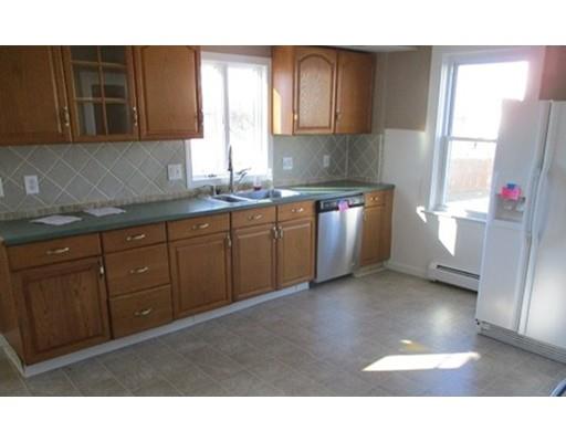 23 Tower St, Webster, MA 01570 photo 4