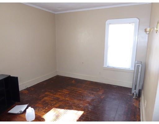 46 Middlesex St, Springfield, MA 01101 photo 4