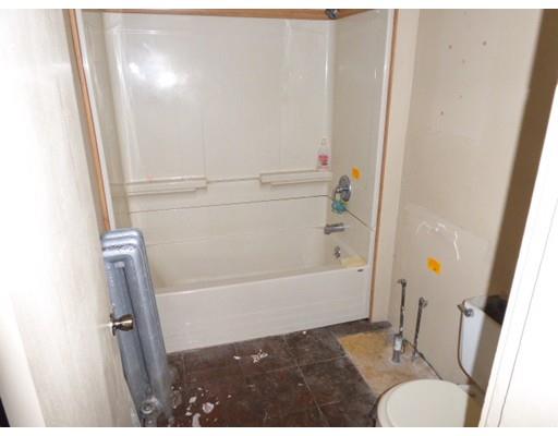 46 Middlesex St, Springfield, MA 01101 photo 3